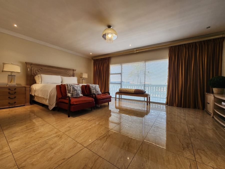 6 Bedroom Property for Sale in Helderwyk Gauteng