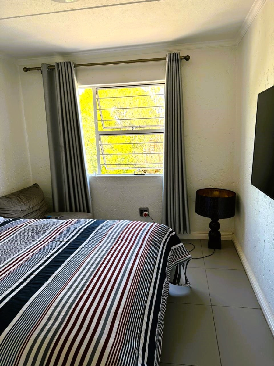 2 Bedroom Property for Sale in Vorna Valley Gauteng