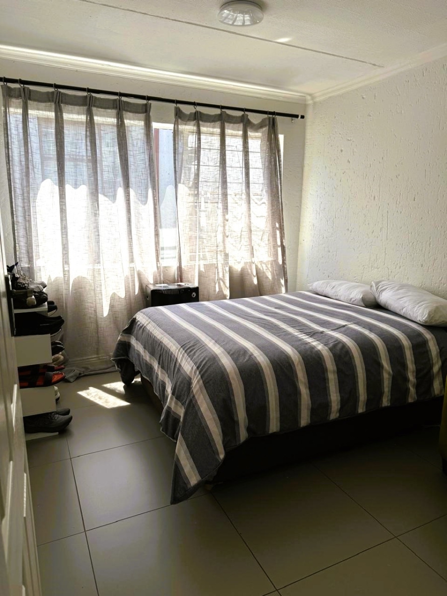 2 Bedroom Property for Sale in Vorna Valley Gauteng