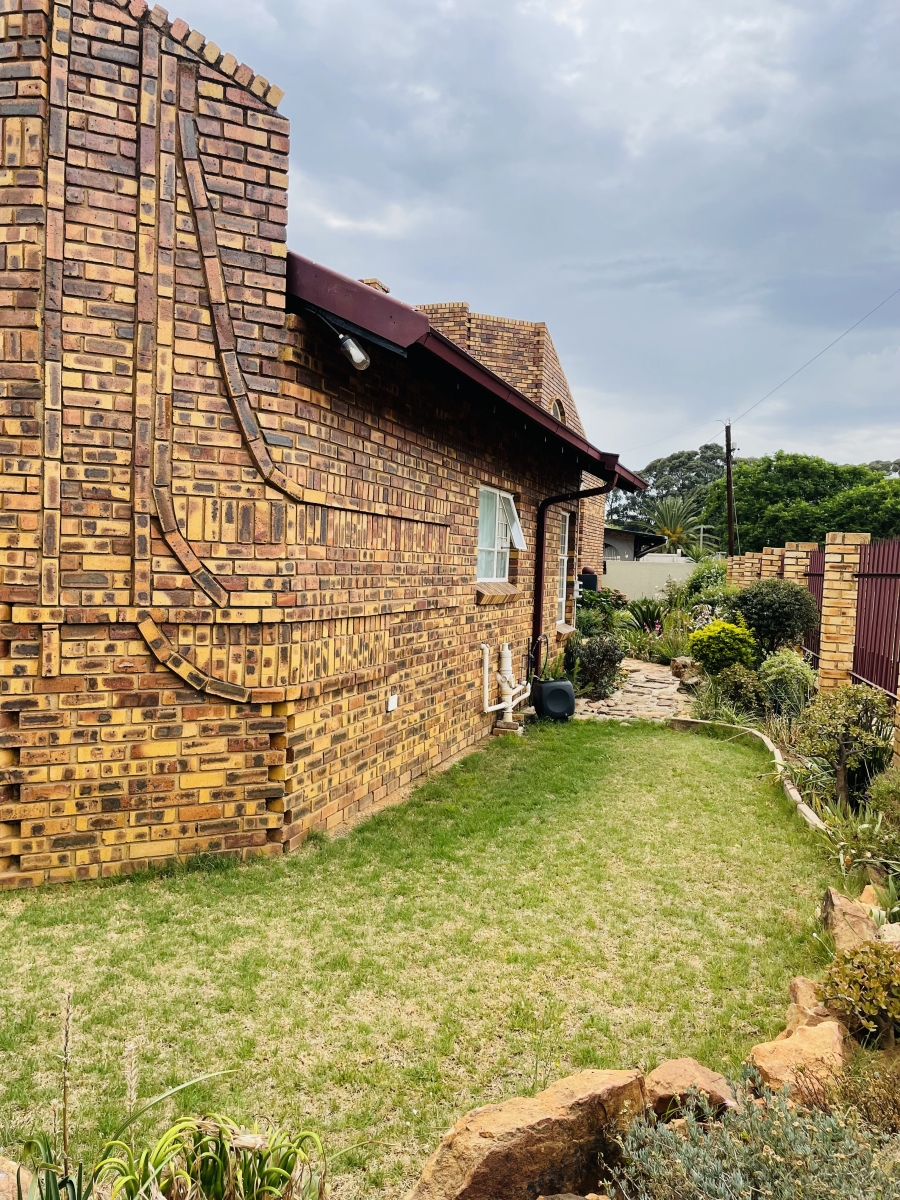 4 Bedroom Property for Sale in Waterval West Gauteng