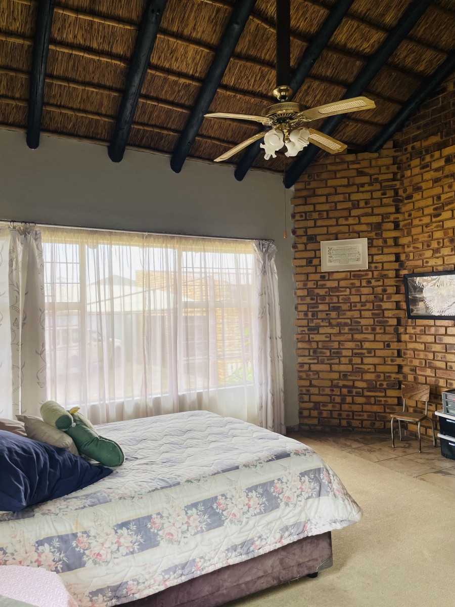 4 Bedroom Property for Sale in Waterval West Gauteng