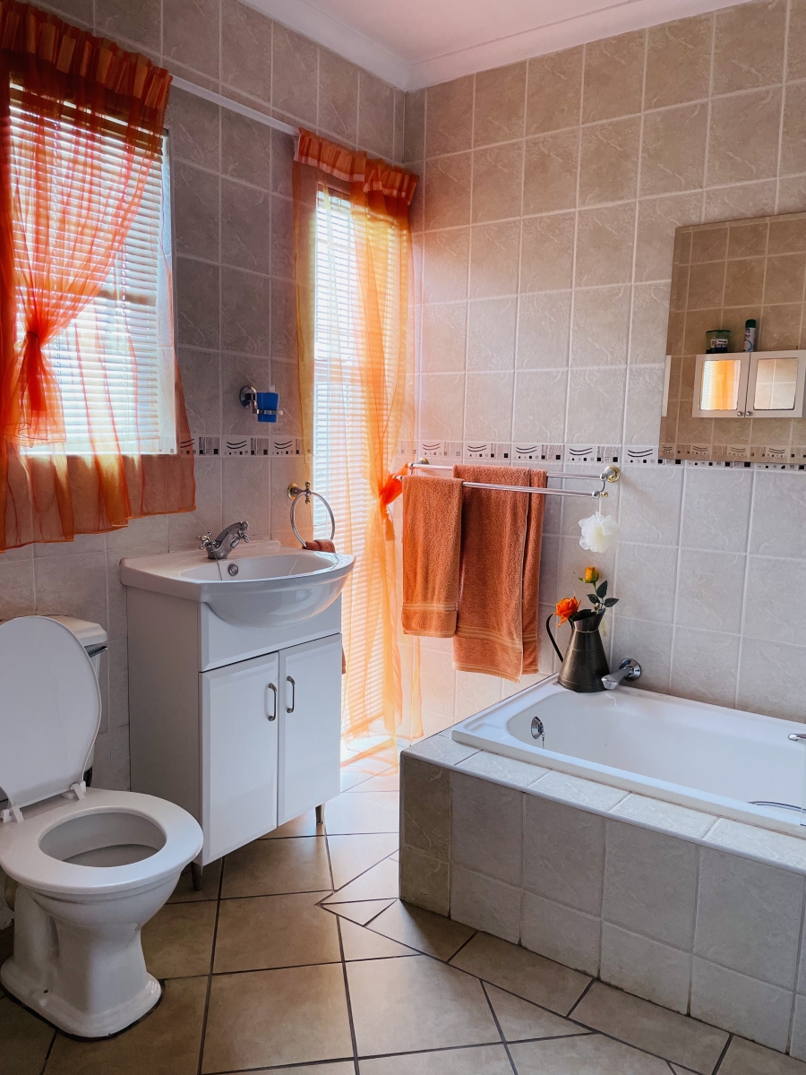4 Bedroom Property for Sale in Waterval West Gauteng