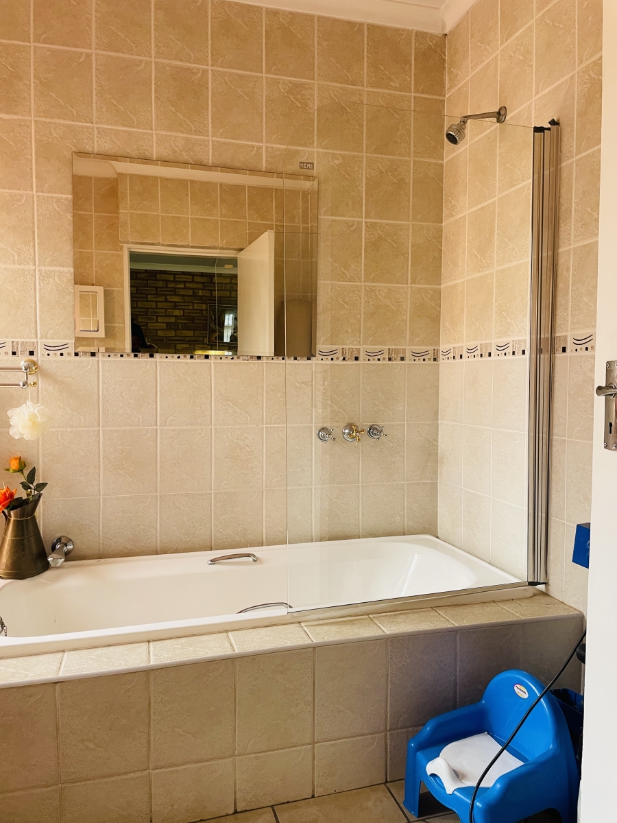 4 Bedroom Property for Sale in Waterval West Gauteng
