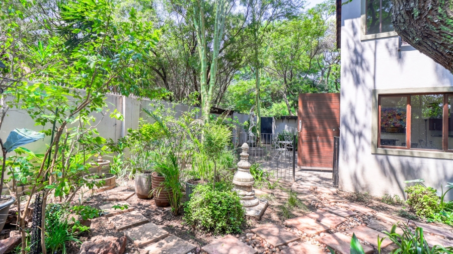 3 Bedroom Property for Sale in Broadacres Gauteng