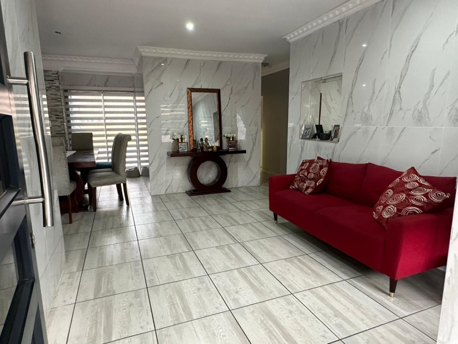 3 Bedroom Property for Sale in Amandasig Gauteng