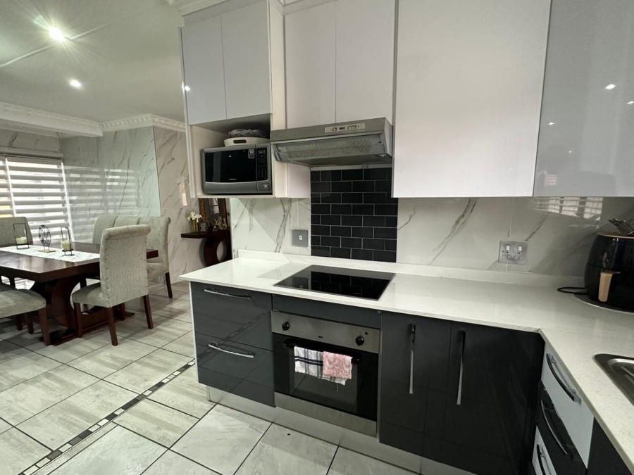 3 Bedroom Property for Sale in Amandasig Gauteng