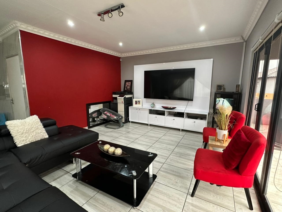 3 Bedroom Property for Sale in Amandasig Gauteng