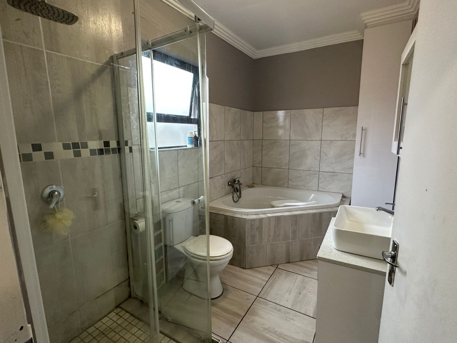 3 Bedroom Property for Sale in Amandasig Gauteng