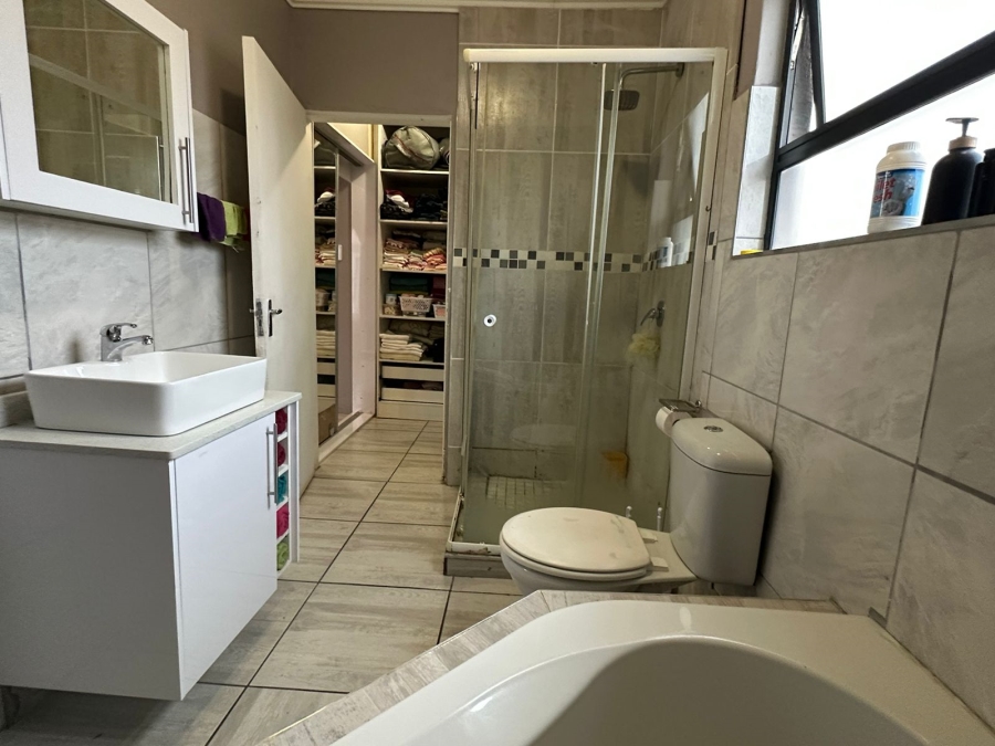 3 Bedroom Property for Sale in Amandasig Gauteng