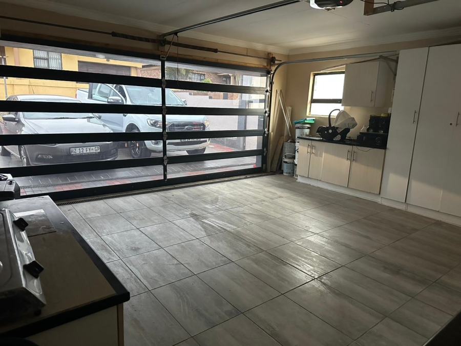 3 Bedroom Property for Sale in Amandasig Gauteng