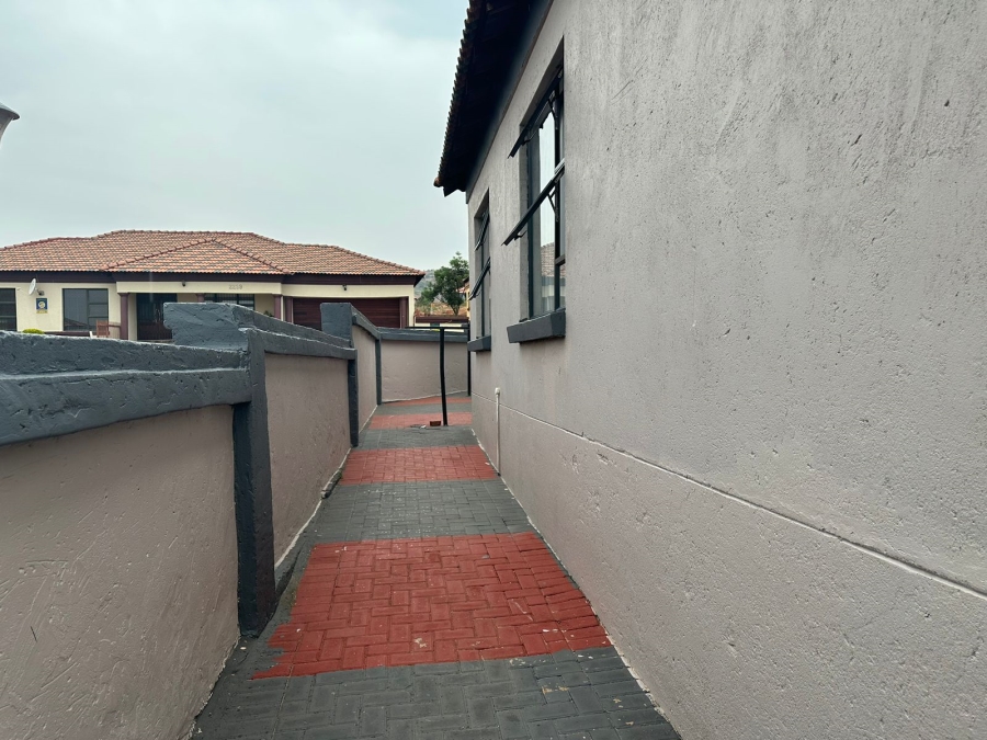 3 Bedroom Property for Sale in Amandasig Gauteng