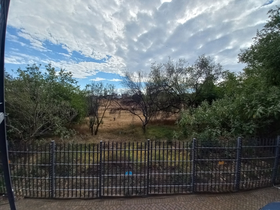2 Bedroom Property for Sale in Croydon Gauteng