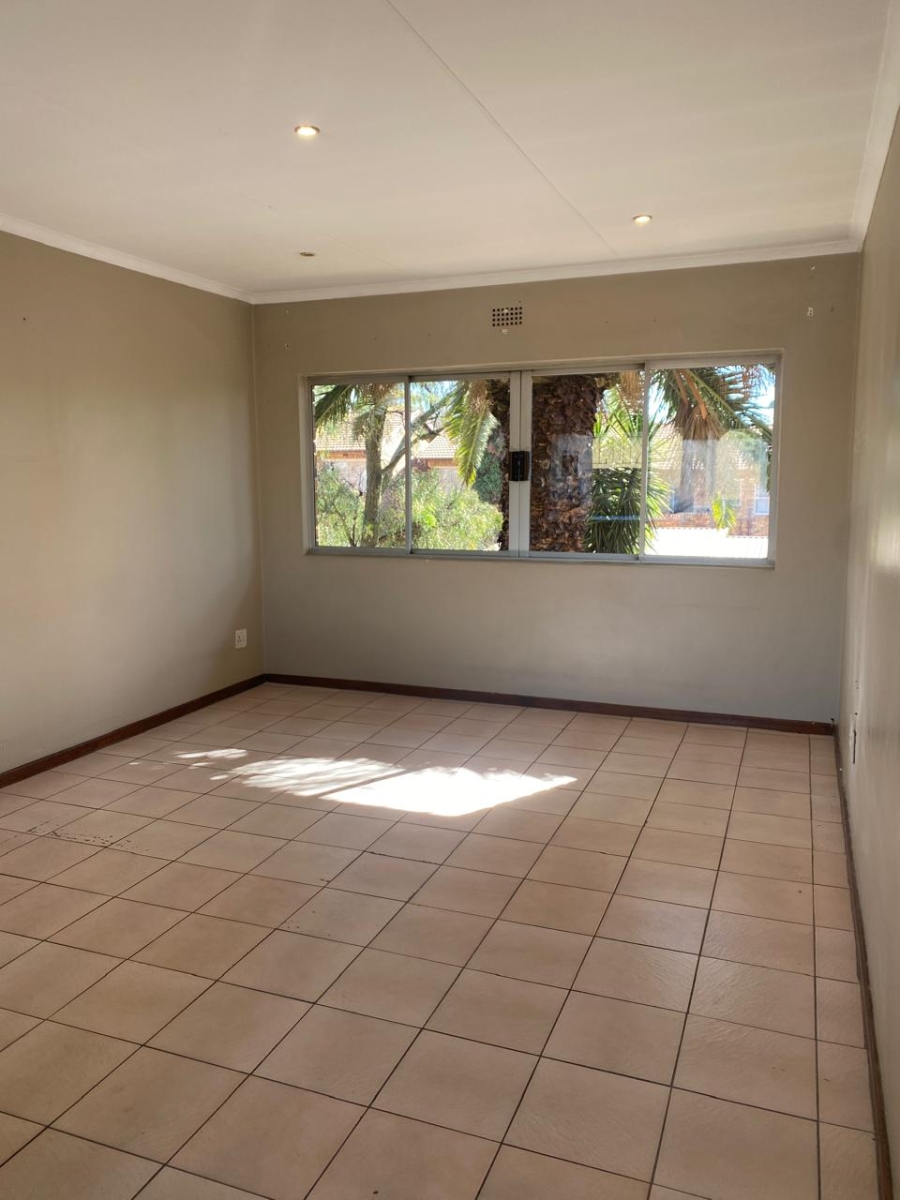 2 Bedroom Property for Sale in Buccleuch Gauteng