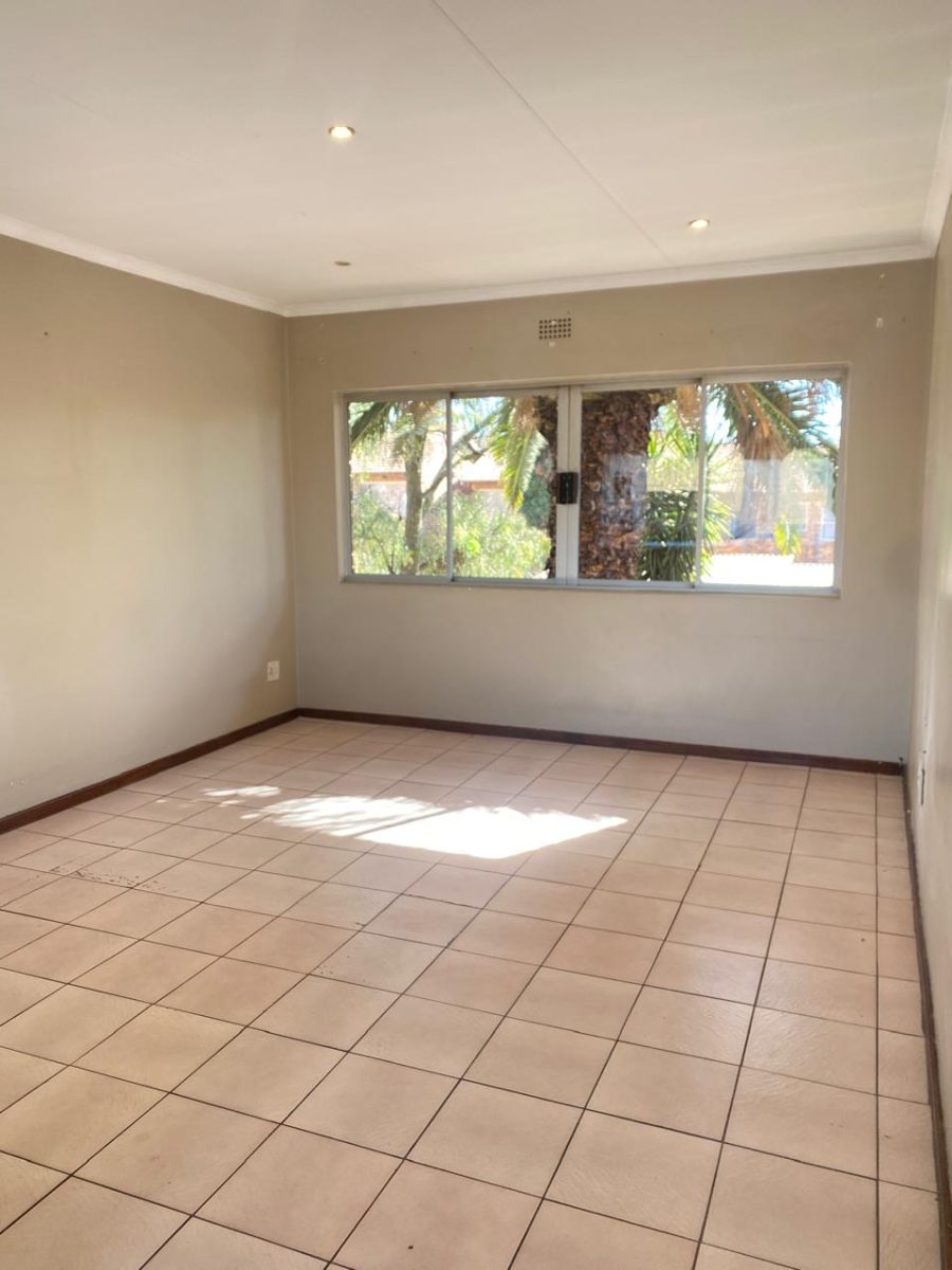 2 Bedroom Property for Sale in Buccleuch Gauteng