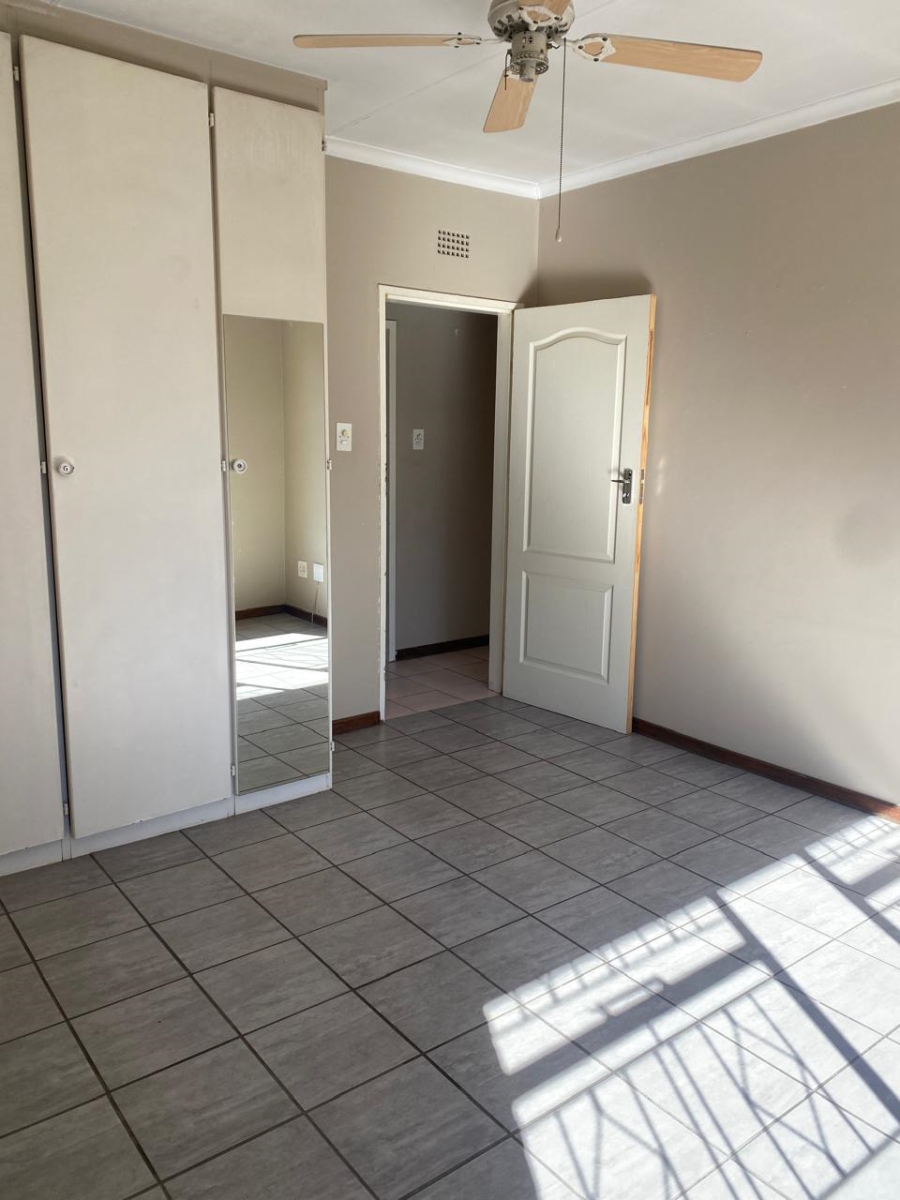 2 Bedroom Property for Sale in Buccleuch Gauteng