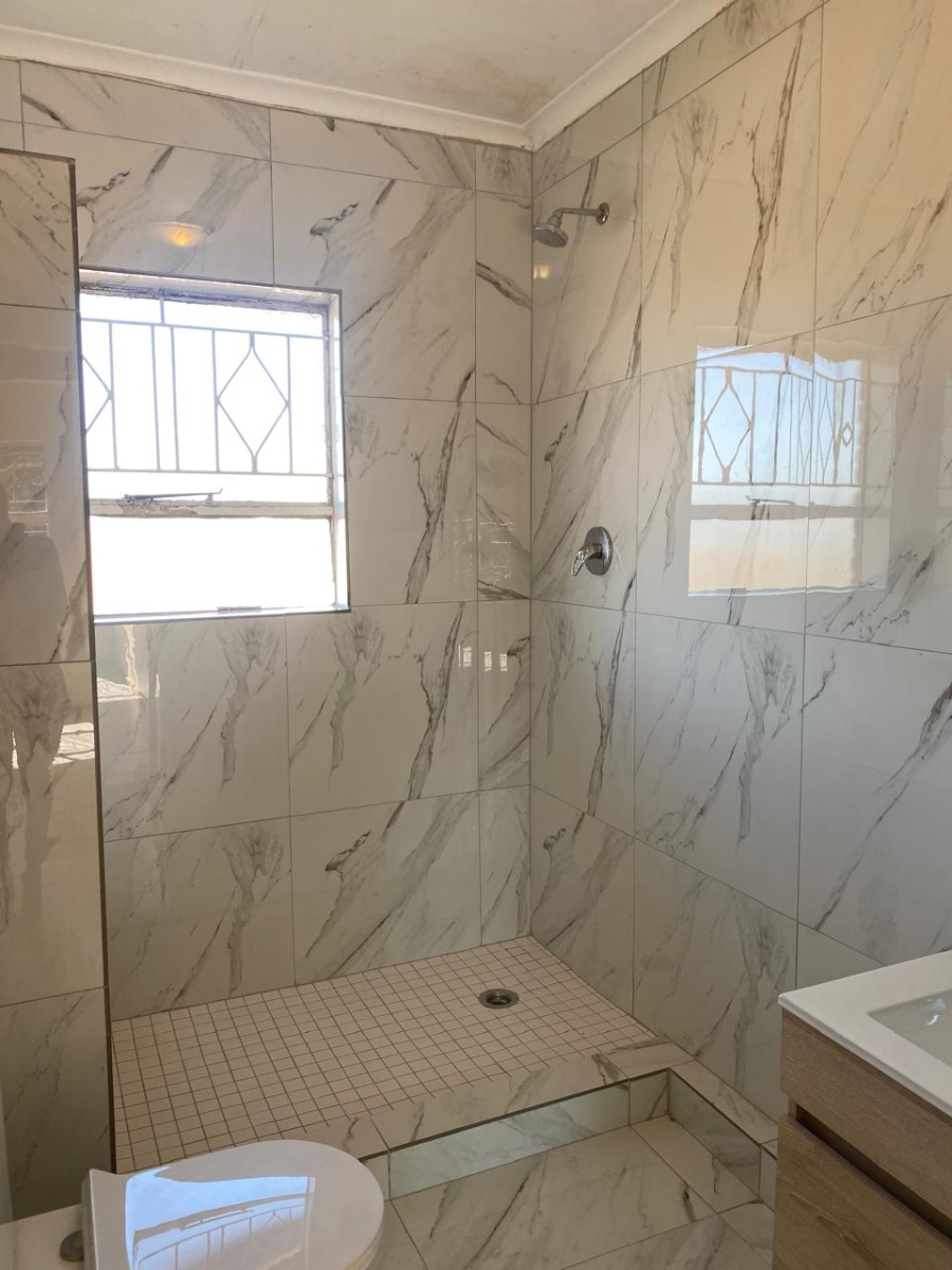 2 Bedroom Property for Sale in Buccleuch Gauteng