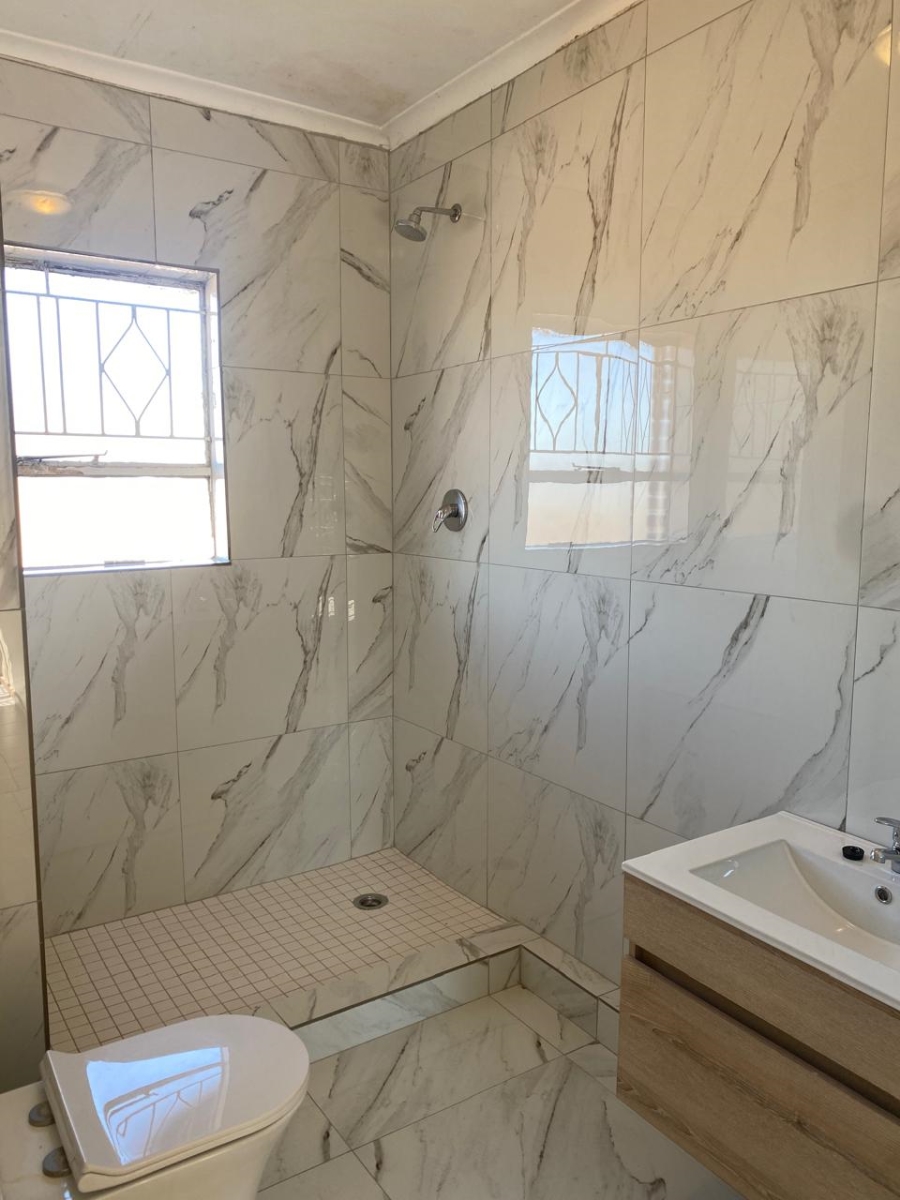 2 Bedroom Property for Sale in Buccleuch Gauteng