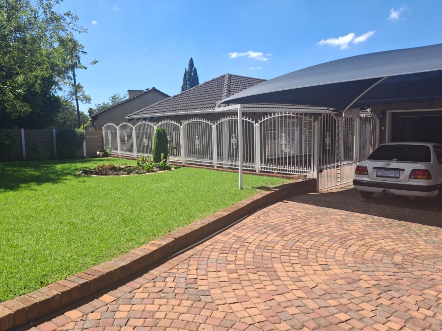 4 Bedroom Property for Sale in Lilianton Gauteng