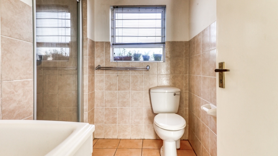 2 Bedroom Property for Sale in Craigavon Gauteng