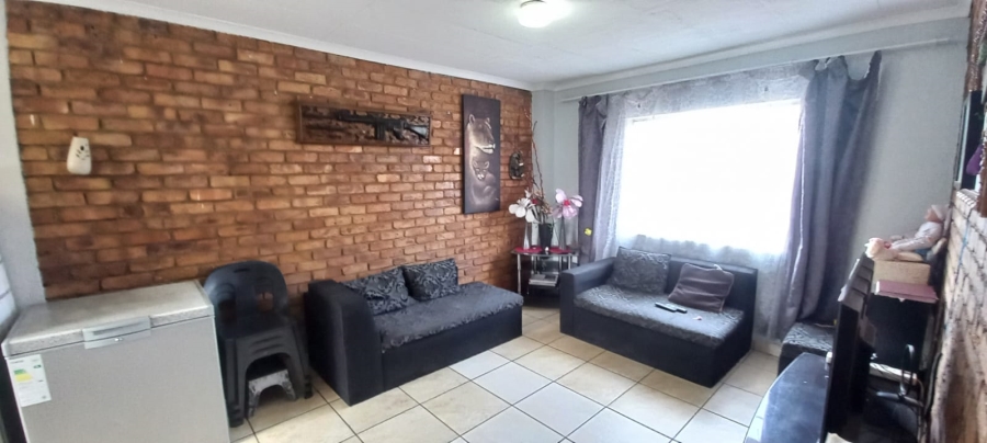 2 Bedroom Property for Sale in Pretoria West Gauteng