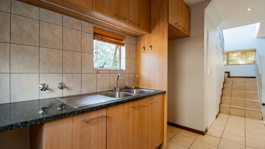 To Let 2 Bedroom Property for Rent in Olympus AH Gauteng