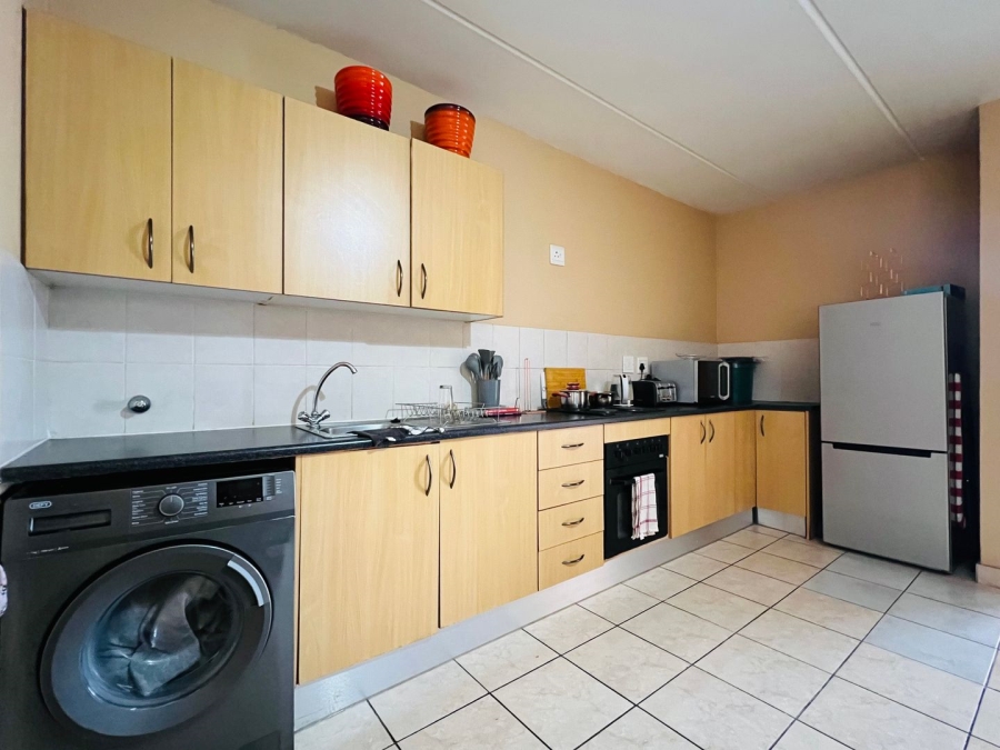 To Let 1 Bedroom Property for Rent in Honeydew Gauteng
