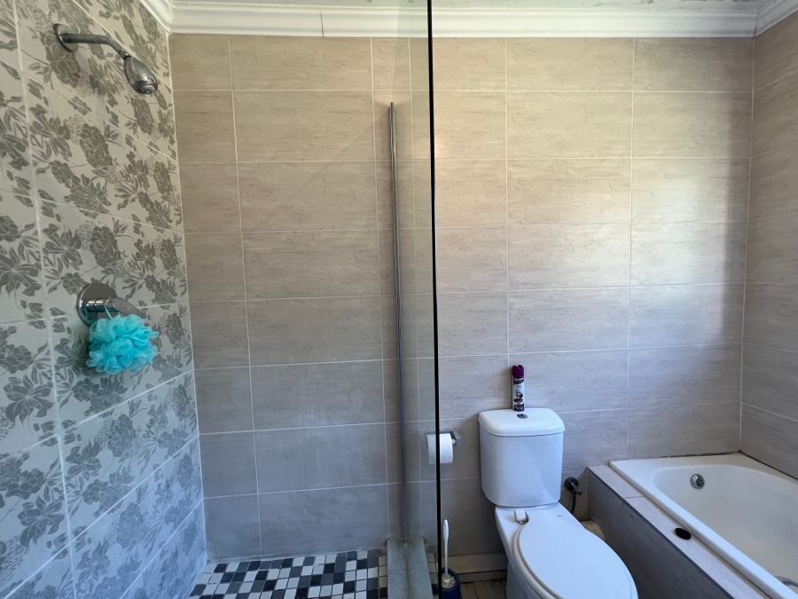 2 Bedroom Property for Sale in Winchester Hills Gauteng