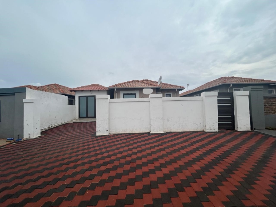 3 Bedroom Property for Sale in Lotus Gardens Gauteng