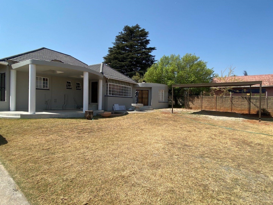 5 Bedroom Property for Sale in Horison Gauteng
