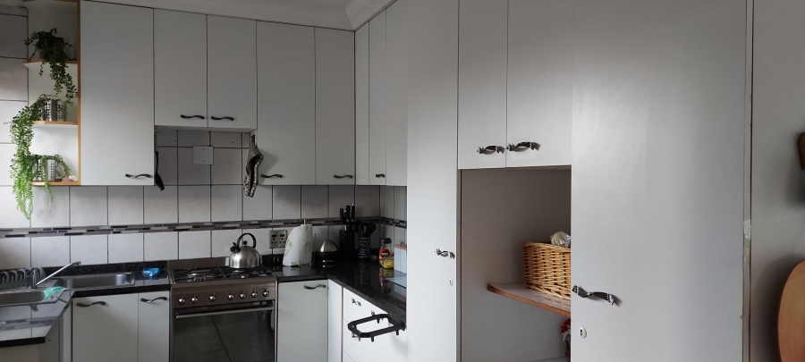 3 Bedroom Property for Sale in Dersley Gauteng