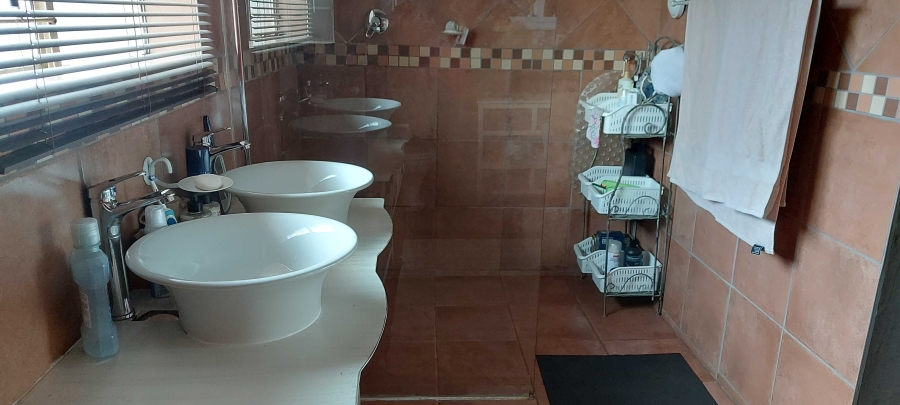 3 Bedroom Property for Sale in Dersley Gauteng