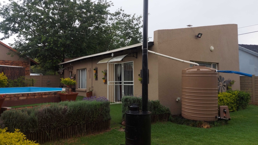 3 Bedroom Property for Sale in Dersley Gauteng