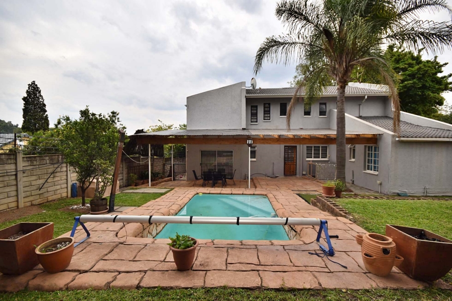 4 Bedroom Property for Sale in Bromhof Gauteng