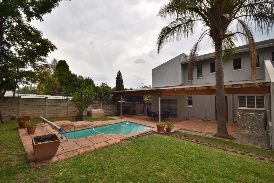 4 Bedroom Property for Sale in Bromhof Gauteng