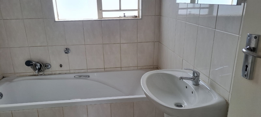 2 Bedroom Property for Sale in Daspoort Gauteng