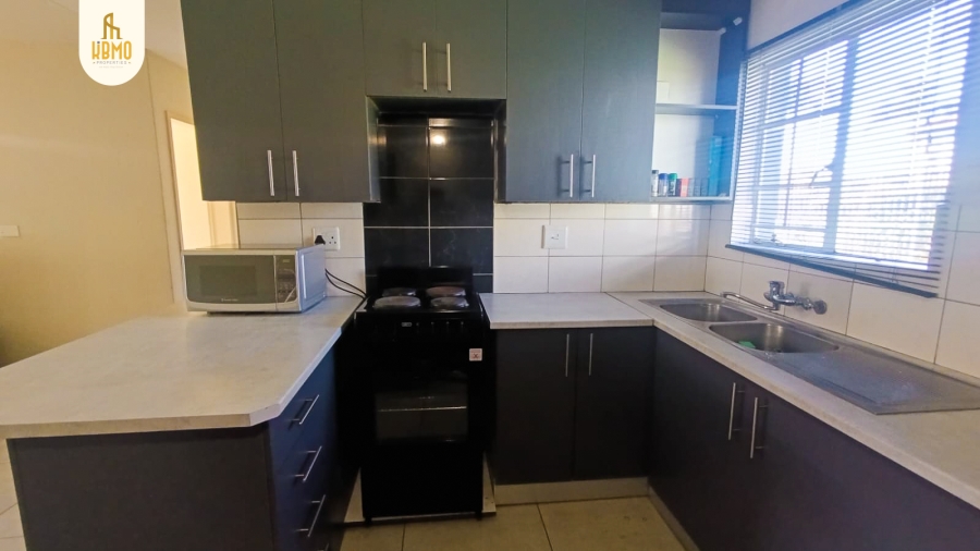 2 Bedroom Property for Sale in Glen Marais Gauteng