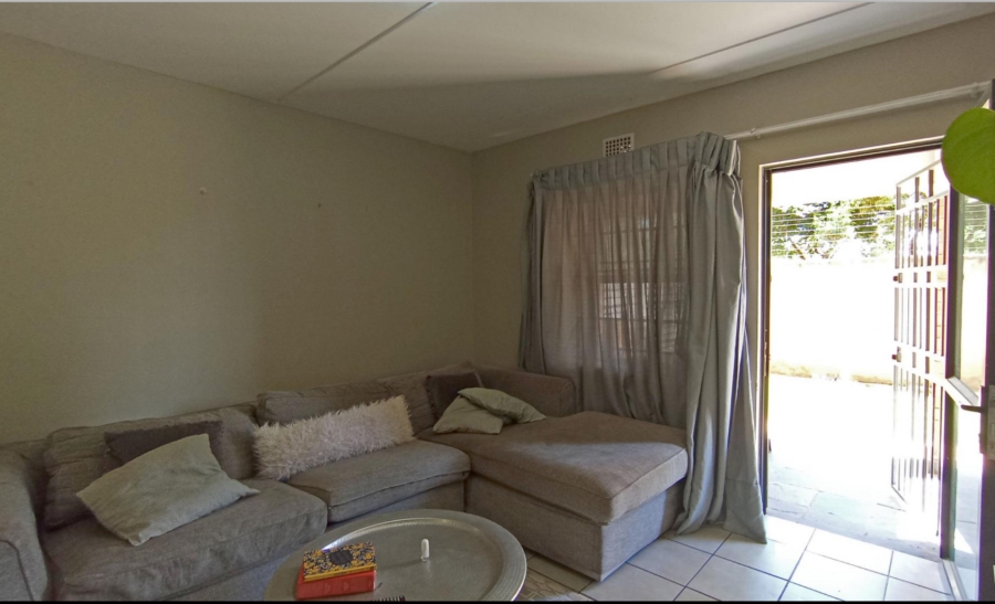 2 Bedroom Property for Sale in Heuweloord Gauteng