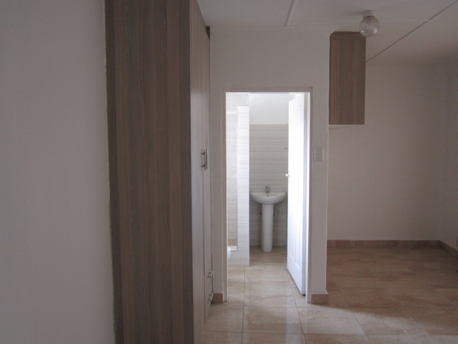 To Let 1 Bedroom Property for Rent in Edleen Gauteng