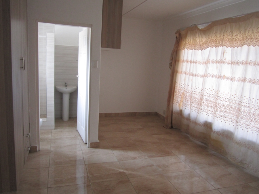 To Let 1 Bedroom Property for Rent in Edleen Gauteng