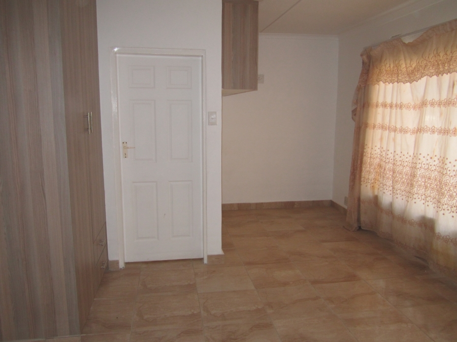 To Let 1 Bedroom Property for Rent in Edleen Gauteng