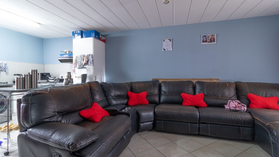 2 Bedroom Property for Sale in Liefde en Vrede Gauteng