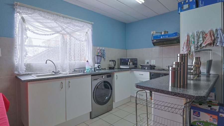 2 Bedroom Property for Sale in Liefde en Vrede Gauteng