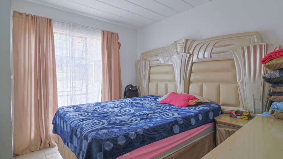 2 Bedroom Property for Sale in Liefde en Vrede Gauteng