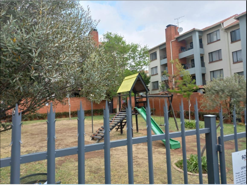 To Let 2 Bedroom Property for Rent in Greenstone Hill Gauteng