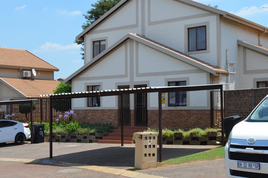 3 Bedroom Property for Sale in Carlswald Gauteng