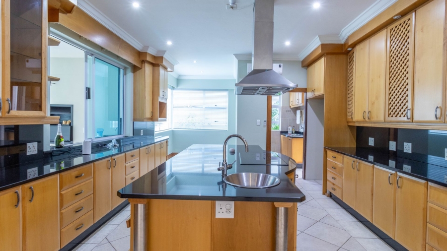 To Let 5 Bedroom Property for Rent in Centurion Golf Estate Gauteng