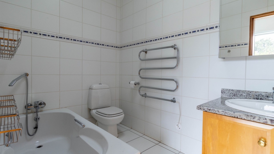 To Let 5 Bedroom Property for Rent in Centurion Golf Estate Gauteng
