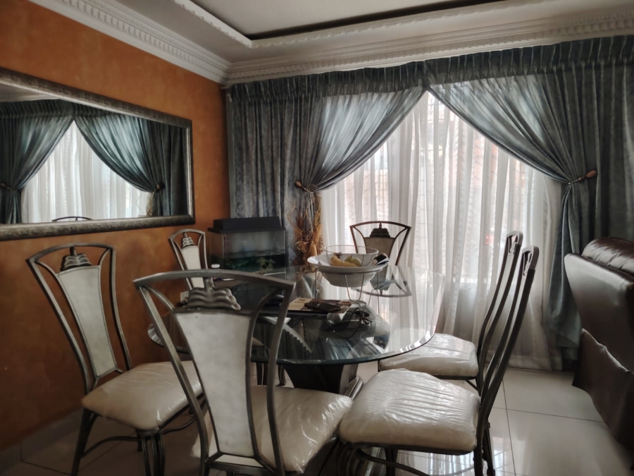 To Let 3 Bedroom Property for Rent in Danville Gauteng