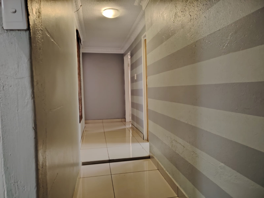 To Let 3 Bedroom Property for Rent in Danville Gauteng
