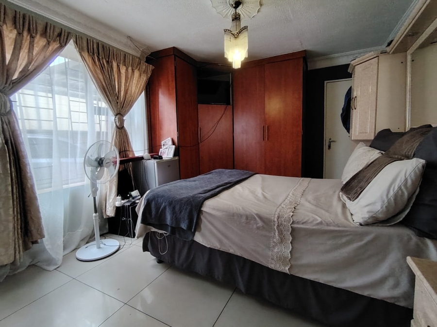 To Let 3 Bedroom Property for Rent in Danville Gauteng